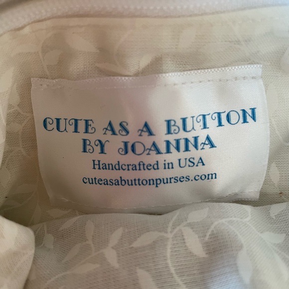 CUTE AS A BUTTON Purse - Picture 3 of 4